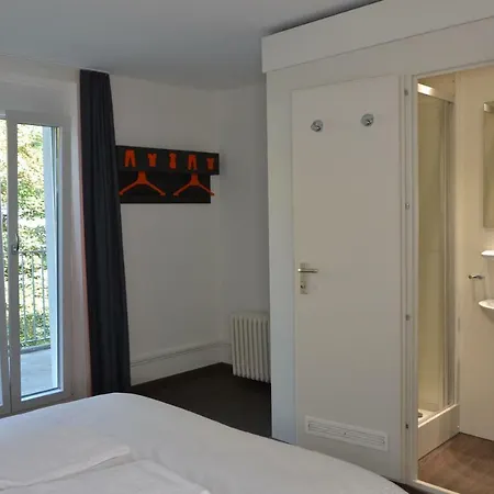 Easyhotel West 2* Zurigo