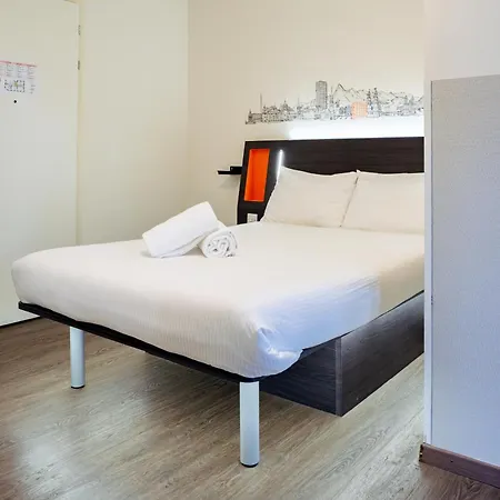 Easyhotel West Hotell Zürich