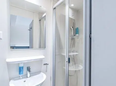 Delta - Self Check-in Hotel 2*