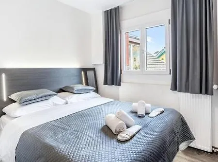 Delta - Self Check-in 2*