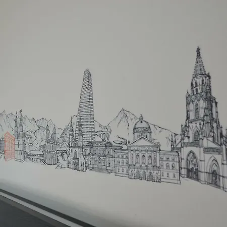 Easyhotel West 2*