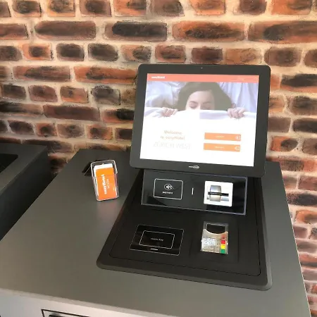 Easyhotel West
