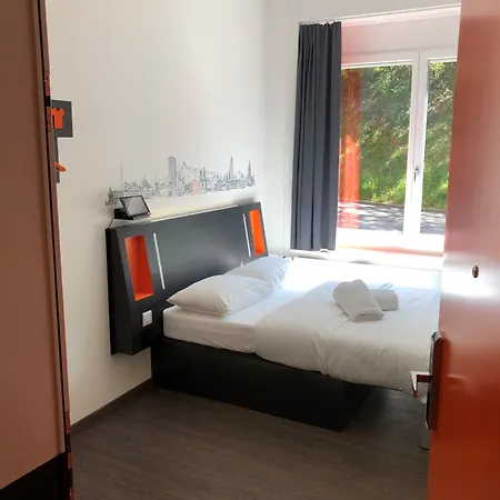 Delta - Self Check-in Otel Zürih