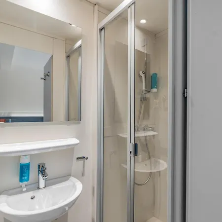 Delta - Self Check-in 2* Zurique